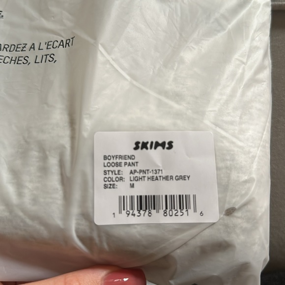 SKIMS boyfriend loose pant - Picture 4 of 8